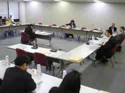 4月15日の中医協検証部会.jpg